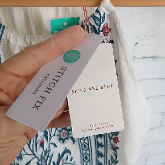 SKIES ARE BLUE IVORY TEAL & PINK NUTRIA EBROIDERED TOP SIZE SMALL NWT - Picture 6 of 13